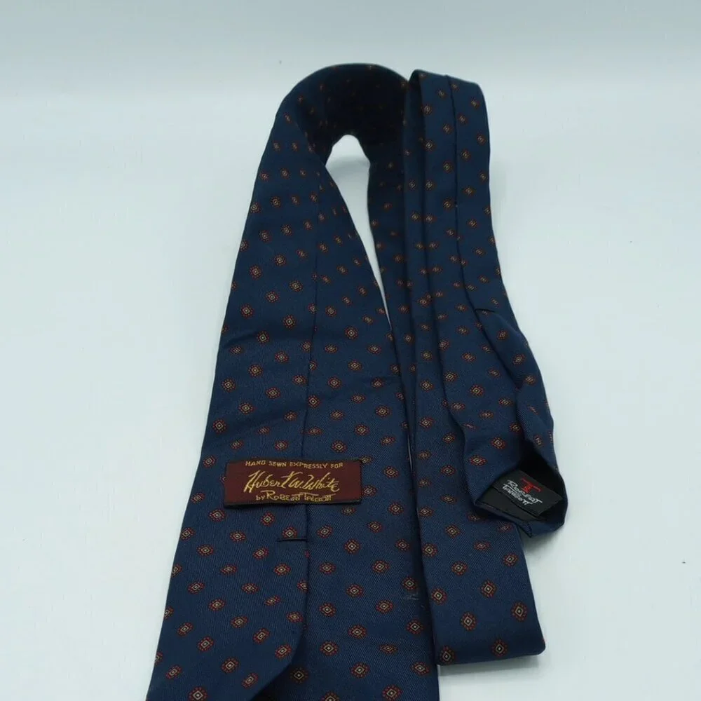 Hubert W White Tie 58.5